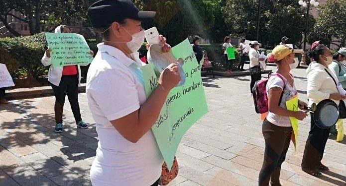 Cacerolazo en Plaza de Armas