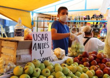 Gobierno fortalece alianza sanitaria con comerciantes