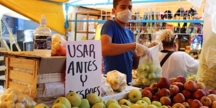 Gobierno fortalece alianza sanitaria con comerciantes