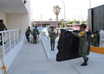 La Secretaría de la Defensa Nacional hace entrega de camas hospitalarias en SLP
