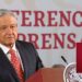 AMLO da medalla de oro a ciudadanos por respetar Sana Distancia