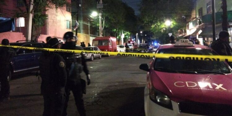 Balacera deja un muerto y cuatro heridos en la colonia Morelos, CDMX