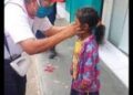 Golpean y bañan en cloro a paramédico que repartía cubrebocas en Guerrero