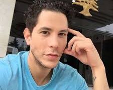 Christian Chávez es acusado de maltrato por su novio