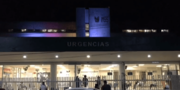 Paciente sospechoso de Covid-19 se lanza del 5to piso del IMSS Orizaba