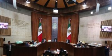 Tribunal frena envío de cartas de AMLO para promover microcréditos