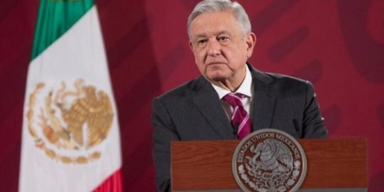 ‘A las pruebas me remito, acepto el desafío’, AMLO sobre su plan de recuperación