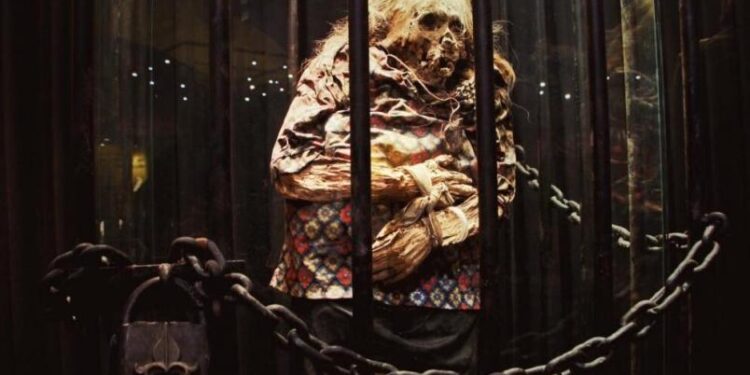 Liberarán cadenas y crucifijos a ‘Momia Bruja’ de Guanajuato