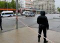 Detienen a sujeto que se atrincheró en un banco de Moscú con una bomba