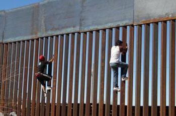 EU rechaza demandas de ambientalistas contra muro de Trump