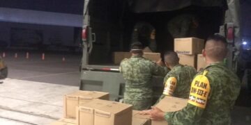 Personal militar traslada medicamento al Hospital del Niño y La Mujer