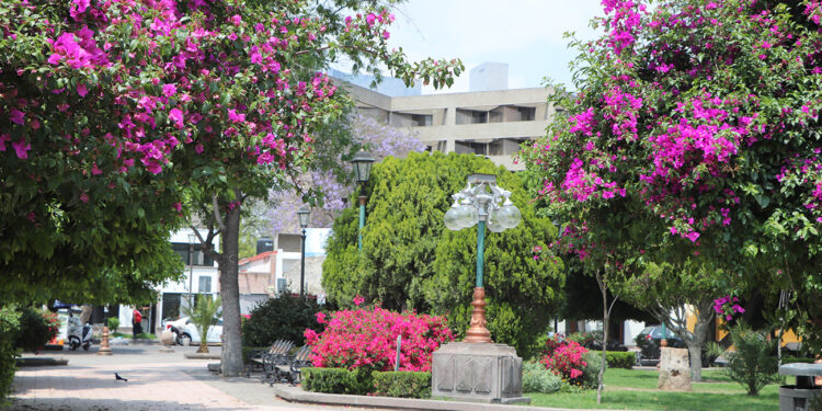 Abren Morales, Paseo a la Presa y panteones municipales con horario limitado