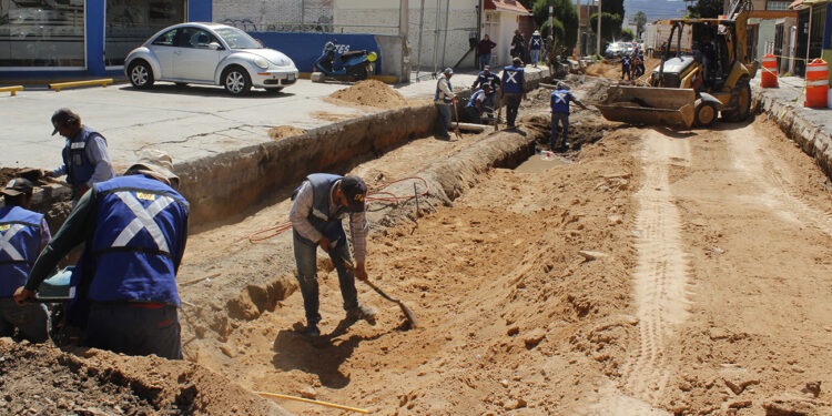 Se mantienen trabajos de bacheo y pavimentación