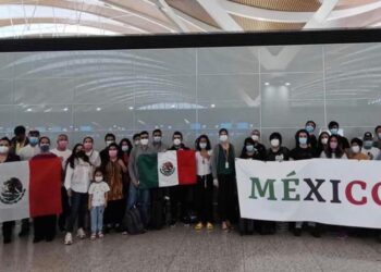 México y China establecen primer puente aéreo mixto para repatriación