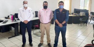 Empresa se suma a sanitización municipal con donación de desinfectante