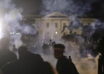 Incendios cerca de la Casa Blanca en las violentas protestas de Estados Unidos