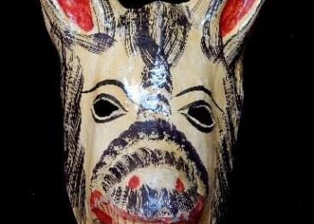 Máscaras de cartón en el Museo Nacional de la Máscara