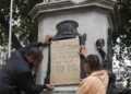 Podrán retirarse estatuas de imperialistas en Londres, dice alcalde Sadiq Khan