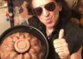 Alex Lora “vende” postres en Instagram
