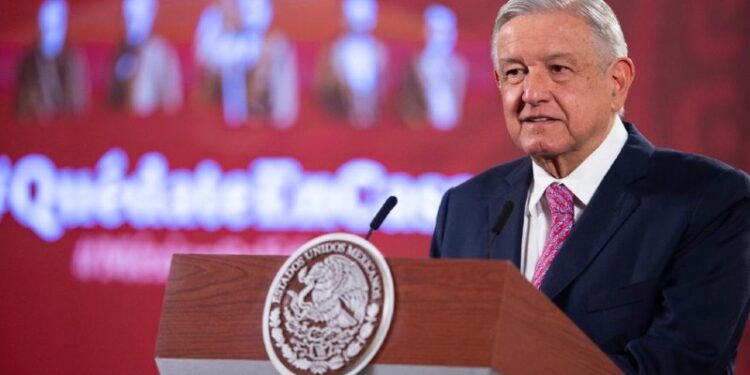 AMLO usará aviones de la Fuerza Aérea para emergencias