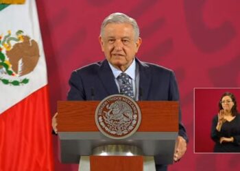 AMLO respalda fusionar al IFT, Cofece y CRE para ahorrar costos