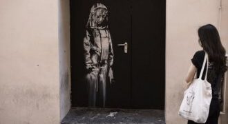Recuperan obra de Banksy sobre víctimas de Bataclan