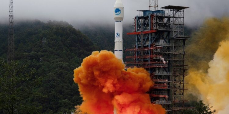 China lanza el último satélite de su sistema de navegación BDS