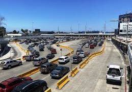México y EU acuerdan extender restricciones de tránsito en la frontera