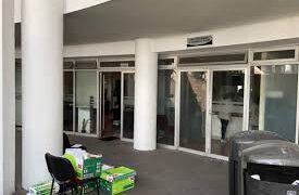 Delincuentes sustraen equipo de cómputo y plásticos inservibles en Desarrollo Social