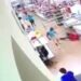 Golpea brutalmente a empleado que le pidió usar cubrebocas