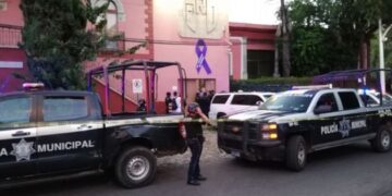 Encapuchados toman las instalaciones del PRI en Guanajuato