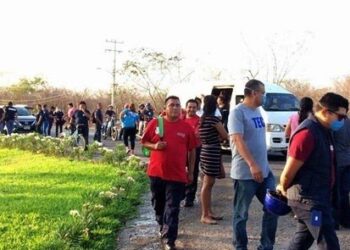 Mujer niega síntomas de Covid y contagia a compañeros de fábrica en Yucatán