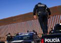 México y EU extienden por 30 días restricción a tránsito terrestre no esencial en la frontera