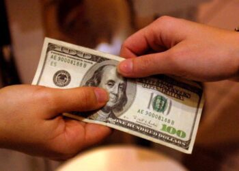 Peso mexicano gana tras datos positivos de la economía de Estados Unidos