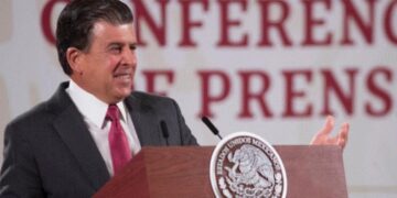 Profeco: Crece el número de gasolineras que venden litros incompletos