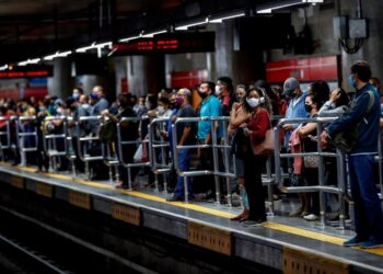 Latinoamérica supera los 100 mil muertos por covid-19