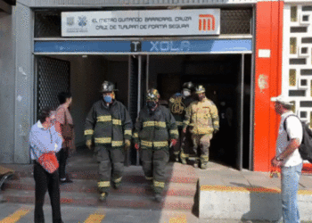 Una persona se avienta a las vías del Metro Xola