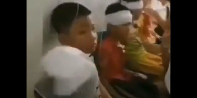 Al menos 39 heridos tras ataque con cuchillo en escuela en China; la mayoría son niños