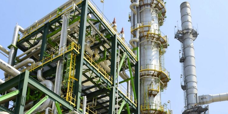 Pemex produjo 1,633 mbd de crudo por recorte con OPEP