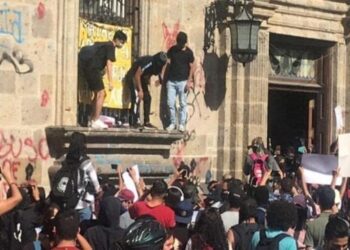 Detienen a tres policías por muerte de Giovanni López