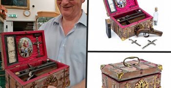 Subastan un cofre antiguo de un cazador de vampiros