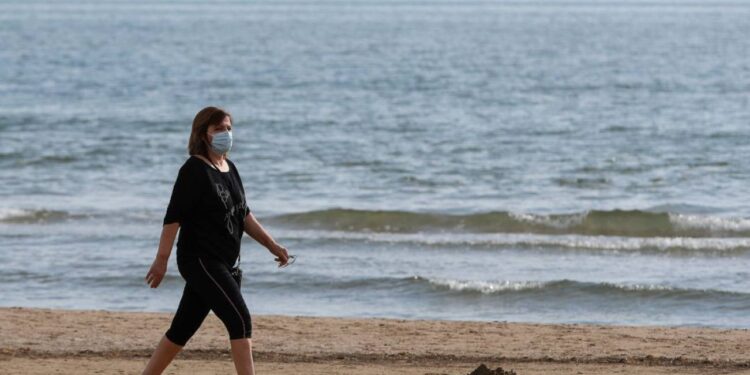 ¿Hay más riesgo de contagio de COVID en playas y ríos?
