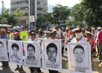 Anoche un juez dejó en libertad a un implicado en caso Ayotzinapa: AMLO