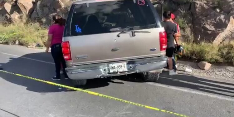 FGESLP investiga muerte de dos personas sobre Periférico Sur