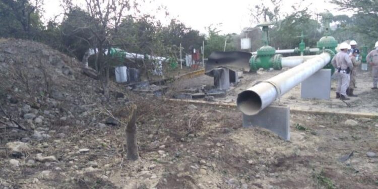 Explota ducto en Veracruz; son tres trabajadores lesionados