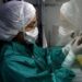 Va a hospital por unos análisis y se contagian de Covid-19 ella y su familia