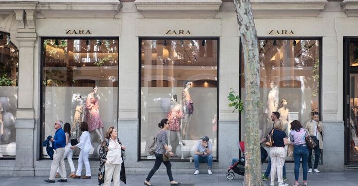 Así se vive la reapertura de las tiendas