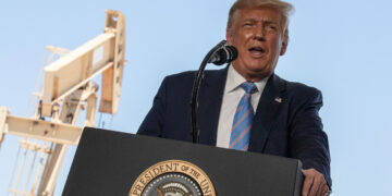 Trump firma decreto para exportar el crudo de Texas a México