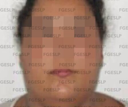 Mujer asesina a otra mujer en pollería en SLP