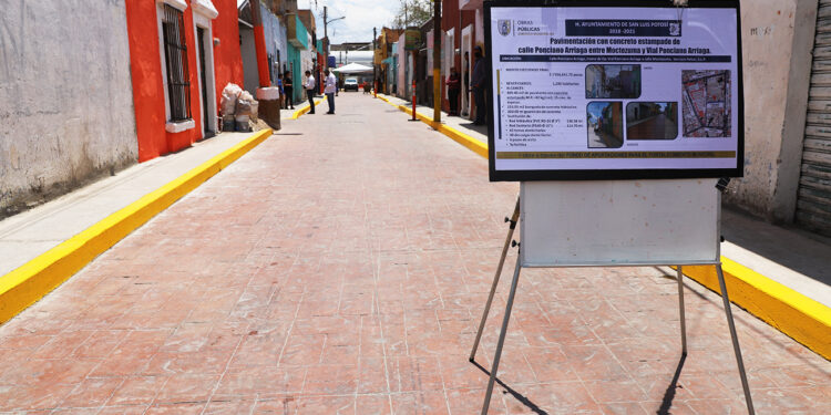 Se inaugura pavimentación en calle Ponciano Arriaga